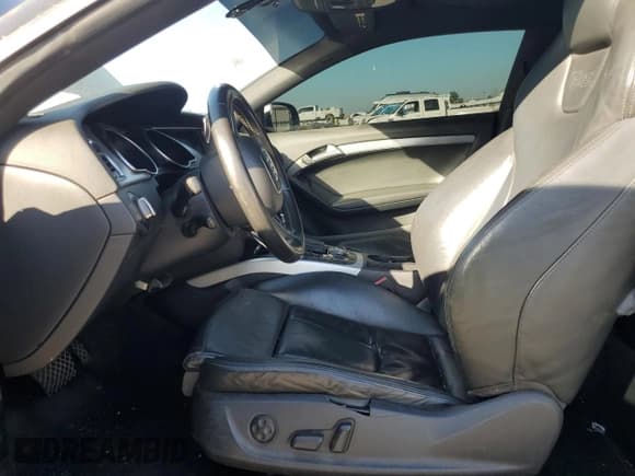 ✅ 2010 Audi S5 Premium Plus • VIN: WAUCVAFR2AA060381 • Lot: 88336055. Listed on Copart with Not provided. Free auction sales archive from the USA and detailed vehicle history report at DreamBid. Image 7.