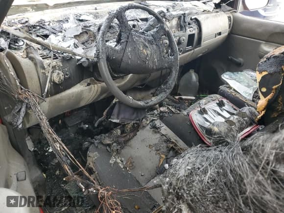 ✅ 2007 Chevrolet Silverado 2500HD Work Truck • VIN: 1GCHK29K07E537087 • Лот: 79257954. Опубликован ранее на Copart с пробегом Не указан. Бесплатный доступ к архиву аукционных продаж из США и подробный отчёт об истории автомобиля на DreamBid. Изображение 8.