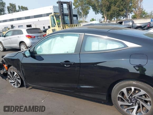 ✅ 2018 Honda Civic LX • VIN: 2HGFC4B5XJH308406 • Lot: 42899539. Wystawiony na IAAI z przebiegiem 81 266 mil. Bezpłatny archiwum sprzedaży aukcyjnych z USA i szczegółowy raport historii pojazdu na DreamBid. Zdjęcie 14.