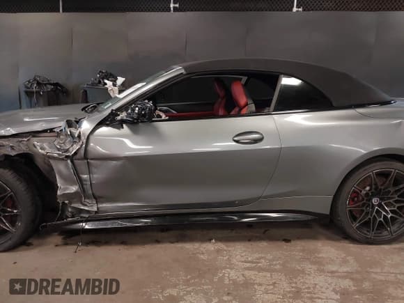 ✅ 2023 BMW M4 Competition xDrive • VIN: WBS33BA01PCL30830 • Lot: 41402469. Listed on IAAI with 21,796 mi. Free auction sales archive from the USA and detailed vehicle history report at DreamBid. Image 14.