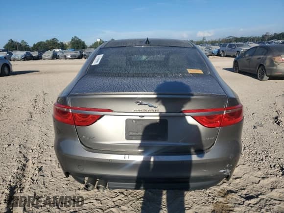 ✅ 2018 Jaguar XF • VIN: SAJBF4FN1JCY54174 • Lot: 81289445. Wystawiony na Copart z przebiegiem 105 622 mil. Bezpłatny archiwum sprzedaży aukcyjnych z USA i szczegółowy raport historii pojazdu na DreamBid. Zdjęcie 6.