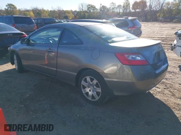 ✅ 2007 Honda Civic LX • VIN: 2HGFG12667H507747 • Лот: 43600636. Опубликован ранее на IAAI с пробегом Не указан. Бесплатный доступ к архиву аукционных продаж из США и подробный отчёт об истории автомобиля на DreamBid. Изображение 3.