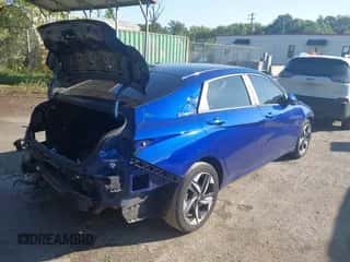 2023 Hyundai Elantra SEL с VIN 5NPLS4AG5PH099499, выставлен на аукционе IAAI как лот 43167675 с пробегом 61 048 миль миль и . История ставок и продаж доступна на DreamBid. Изображение 4.