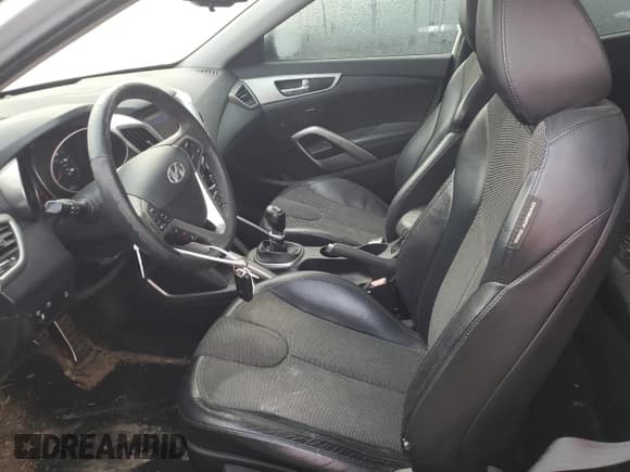 ✅ 2012 Hyundai Veloster w/Red Int • VIN: KMHTC6AD3CU022771 • Lot: 79606664. Wystawiony na Copart z przebiegiem 98 480 mil. Bezpłatny archiwum sprzedaży aukcyjnych z USA i szczegółowy raport historii pojazdu na DreamBid. Zdjęcie 7.