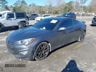 ✅ 2015 Hyundai Genesis Coupe Ultimate • VIN: KMHHU6KJXFU128131 • Lot: 41633052. Wystawiony na IAAI z przebiegiem 129 779 mil. Bezpłatny archiwum sprzedaży aukcyjnych z USA i szczegółowy raport historii pojazdu na DreamBid. Zdjęcie 2.