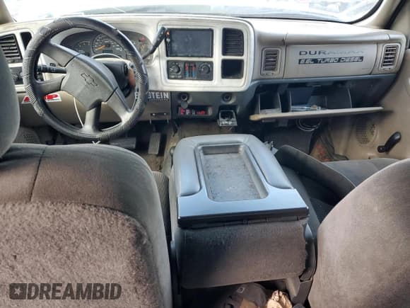 ✅ 2004 Chevrolet Silverado 3500 DRW • VIN: 1GCJK33104F120422 • Lot: 78437134. Listed on Copart with 277,609 mi. Free auction sales archive from the USA and detailed vehicle history report at DreamBid. Image 8.