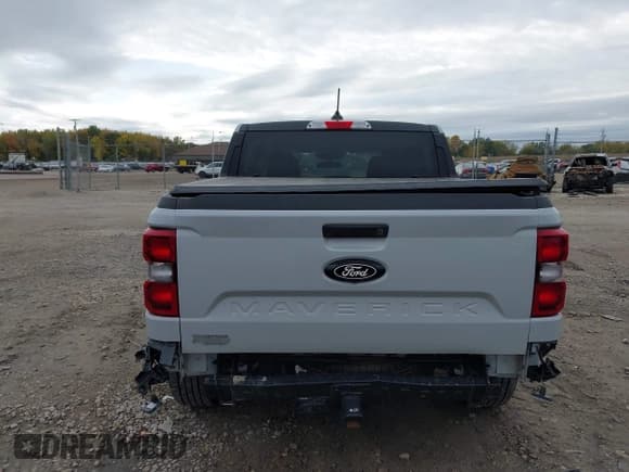 ✅ 2025 Ford Maverick XLT • VIN: 3FTTW8JA6SRA27174 • Lot: 43461323. Wystawiony na IAAI z przebiegiem 21 862 mil. Bezpłatny archiwum sprzedaży aukcyjnych z USA i szczegółowy raport historii pojazdu na DreamBid. Zdjęcie 17.