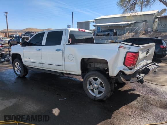 ✅ 2015 Chevrolet Silverado 2500HD LTZ • VIN: 1GC1KWE87FF106595 • Лот: 50557155. Опубликован ранее на Copart с пробегом 158 001 миль. Бесплатный доступ к архиву аукционных продаж из США и подробный отчёт об истории автомобиля на DreamBid. Изображение 2.