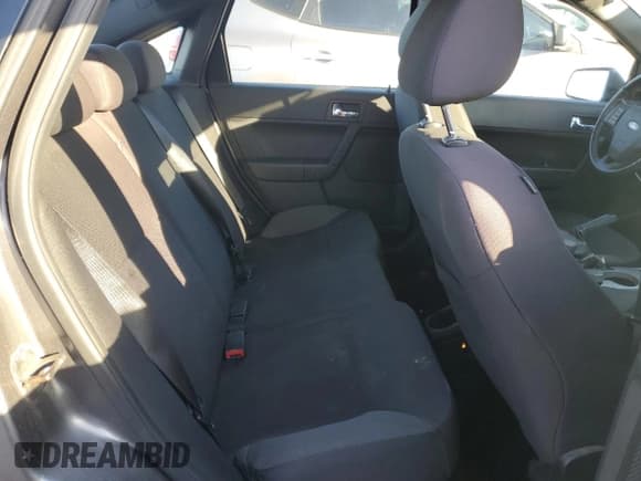 ✅ 2011 Ford Focus SES • VIN: 1FAHP3GN6BW125169 • Lot: 92245135. Wystawiony na Copart z przebiegiem 168 070 mil. Bezpłatny archiwum sprzedaży aukcyjnych z USA i szczegółowy raport historii pojazdu na DreamBid. Zdjęcie 10.