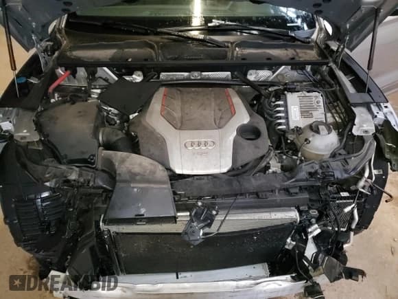 ✅ 2018 Audi SQ5 Premium Plus • VIN: WA1A4AFY8J2009301 • Лот: 37972503. Опубликован ранее на Copart с пробегом 171 418 миль. Бесплатный доступ к архиву аукционных продаж из США и подробный отчёт об истории автомобиля на DreamBid. Изображение 12.