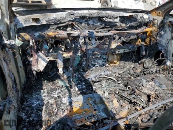 ✅ 2024 Cadillac LYRIQ Luxury • VIN: 1GYKPPRK6RZ115111 • Lot: 68574754. Wystawiony na Copart z przebiegiem Nie podano. Bezpłatny archiwum sprzedaży aukcyjnych z USA i szczegółowy raport historii pojazdu na DreamBid. Zdjęcie 8.