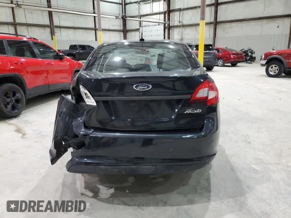 ✅ 2013 Ford Fiesta S • VIN: 3FADP4AJ5DM107100 • Lot: 85511955. Wystawiony na Copart z przebiegiem 194 329 mil. Bezpłatny archiwum sprzedaży aukcyjnych z USA i szczegółowy raport historii pojazdu na DreamBid. Zdjęcie 6.