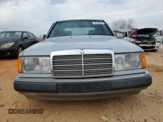 ✅ 1991 Mercedes-Benz 250 • VIN: WDB1241251B507244 • Lot: 46190975. Wystawiony na Copart z przebiegiem 251 871 mil. Bezpłatny archiwum sprzedaży aukcyjnych z USA i szczegółowy raport historii pojazdu na DreamBid. Zdjęcie 5.