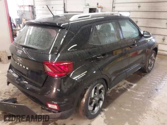 ✅ 2023 Hyundai Venue SEL • VIN: KMHRC8A32PU252398 • Lot: 41981026. Listed on IAAI with 44,776 mi. Free auction sales archive from the USA and detailed vehicle history report at DreamBid. Image 4.