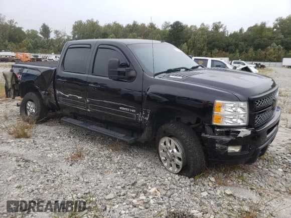✅ 2013 Chevrolet Silverado 2500HD LTZ • VIN: 1GC1KYE87DF169768 • Lot: 71650664. Wystawiony na Copart z przebiegiem 176 522 mil. Bezpłatny archiwum sprzedaży aukcyjnych z USA i szczegółowy raport historii pojazdu na DreamBid. Zdjęcie 4.
