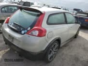 ✅ 2009 Volvo C30 • VIN: YV1MK672992138895 • Lot: 76203864. Wystawiony na Copart z przebiegiem Nie podano. Bezpłatny archiwum sprzedaży aukcyjnych z USA i szczegółowy raport historii pojazdu na DreamBid. Zdjęcie 3.