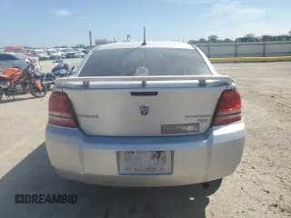 ✅ 2010 Dodge Avenger R/T • VIN: 1B3CC5FB9AN237036 • Lot: 72609834. Wystawiony na Copart z przebiegiem 141 181 mil. Bezpłatny archiwum sprzedaży aukcyjnych z USA i szczegółowy raport historii pojazdu na DreamBid. Zdjęcie 6.