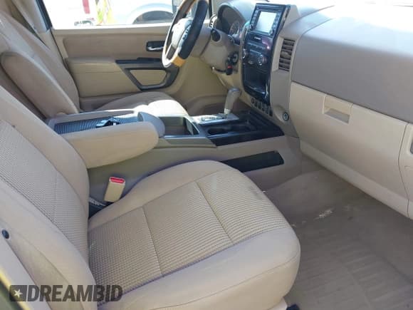 ✅ 2015 Nissan Titan SV • VIN: 1N6BA0ED5FN503033 • Lot: 41881909. Listed on IAAI with 151,432 mi. Free auction sales archive from the USA and detailed vehicle history report at DreamBid. Image 5.