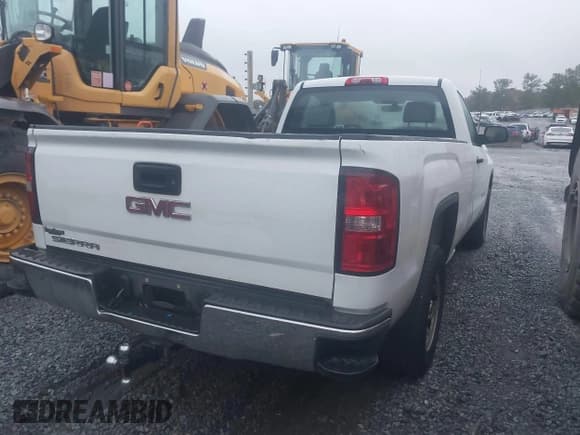 ✅ 2015 GMC Sierra 1500 • VIN: 1GTN1TEC9FZ904800 • Лот: 43502190. Опубликован ранее на IAAI с пробегом 218 605 миль. Бесплатный доступ к архиву аукционных продаж из США и подробный отчёт об истории автомобиля на DreamBid. Изображение 4.