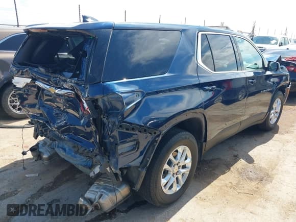 ✅ 2023 Chevrolet Traverse LS • VIN: 1GNERFKW3PJ171353 • Lot: 43230525. Wystawiony na IAAI z przebiegiem 47 401 mil. Bezpłatny archiwum sprzedaży aukcyjnych z USA i szczegółowy raport historii pojazdu na DreamBid. Zdjęcie 4.