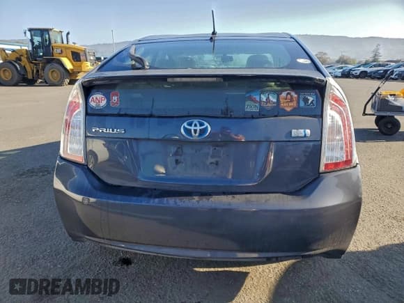✅ 2014 Toyota Prius Two • VIN: JTDKN3DU8E0373397 • Lot: 95270605. Listed on Copart with 202,908 mi. Free auction sales archive from the USA and detailed vehicle history report at DreamBid. Image 6.