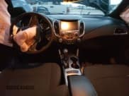 ✅ 2018 Chevrolet Cruze LT • VIN: 1G1BE5SM0J7201390 • Lot: 68055412. Listed on Copart with 62,215 mi. Free auction sales archive from the USA and detailed vehicle history report at DreamBid. Image 8.