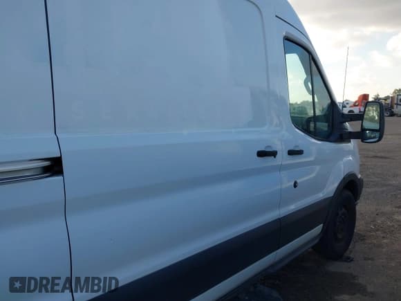 ✅ 2019 Ford Transit • VIN: 1FTYE2CM3KKA07286 • Лот: 40514524. Опубликован ранее на IAAI с пробегом 141 215 миль. Бесплатный доступ к архиву аукционных продаж из США и подробный отчёт об истории автомобиля на DreamBid. Изображение 19.