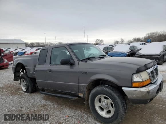 ✅ 1999 Ford Ranger XL • VIN: 1FTZR15V5XPC00431 • Lot: 44642935. Wystawiony na Copart z przebiegiem 190 407 mil. Bezpłatny archiwum sprzedaży aukcyjnych z USA i szczegółowy raport historii pojazdu na DreamBid. Zdjęcie 4.