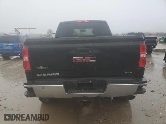 ✅ 2017 GMC Sierra 2500HD SLE • VIN: 1GT22SEG6HZ401032 • Lot: 47117445. Wystawiony na Copart z przebiegiem 116 725 mil. Bezpłatny archiwum sprzedaży aukcyjnych z USA i szczegółowy raport historii pojazdu na DreamBid. Zdjęcie 6.