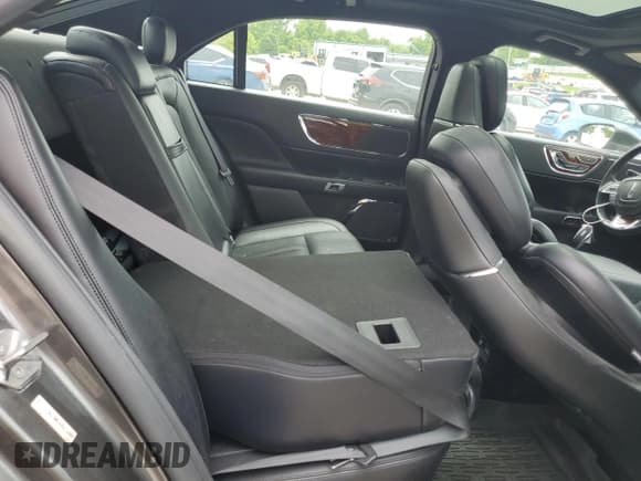 ✅ 2017 Lincoln Continental Reserve • VIN: 1LN6L9NP4H5611980 • Lot: 58316275. Listed on Copart with 78,133 mi. Free auction sales archive from the USA and detailed vehicle history report at DreamBid. Image 10.