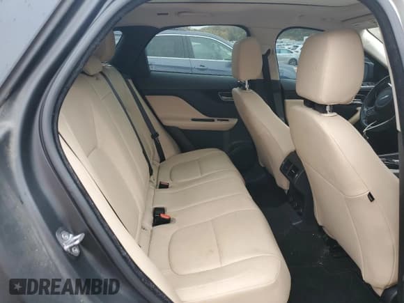 ✅ 2017 Jaguar F-Pace 35t Premium • VIN: SADCJ2BV6HA085855 • Lot: 90569765. Wystawiony na Copart z przebiegiem 99 304 mil. Bezpłatny archiwum sprzedaży aukcyjnych z USA i szczegółowy raport historii pojazdu na DreamBid. Zdjęcie 11.