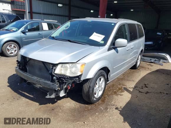 2012 Dodge Grand Caravan SXT z VIN 2C4RDGCG9CR357748, wystawiony jako IAAI lot #43318031 z przebiegiem 79 308 mil mil oraz . Historia ofert i sprzedaży dostępna na DreamBid. Obrazek 2.