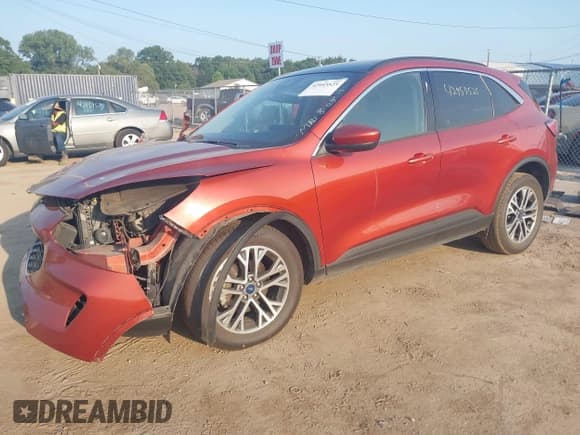 ✅ 2020 Ford Escape SEL • VIN: 1FMCU9H62LUA30897 • Lot: 42953525. Wystawiony na IAAI z przebiegiem 101 052 mil. Bezpłatny archiwum sprzedaży aukcyjnych z USA i szczegółowy raport historii pojazdu na DreamBid. Zdjęcie 18.