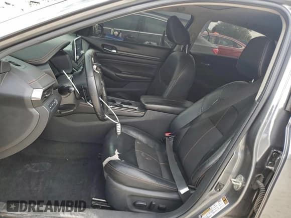 ✅ 2020 Nissan Altima SR • VIN: 1N4BL4CV1LC202739 • Lot: 93834795. Wystawiony na Copart z przebiegiem 127 985 mil. Bezpłatny archiwum sprzedaży aukcyjnych z USA i szczegółowy raport historii pojazdu na DreamBid. Zdjęcie 7.