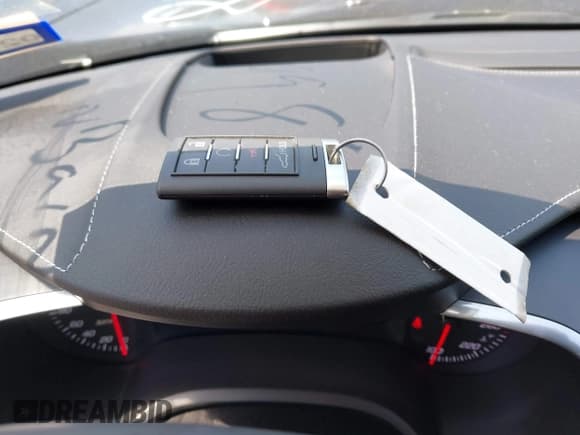 ✅ 2016 Chevrolet Corvette Z51 2LT • VIN: 1G1YK2D71G5120055 • Lot: 42383348. Listed on IAAI with 17,886 mi. Free auction sales archive from the USA and detailed vehicle history report at DreamBid. Image 11.