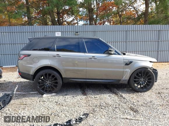 ✅ 2019 Land Rover Range Rover Sport HSE • VIN: SALWR2RV8KA820598 • Lot: 43547614. Listed on IAAI with 155,456 mi. Free auction sales archive from the USA and detailed vehicle history report at DreamBid. Image 13.