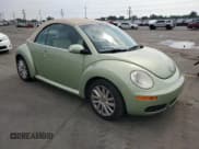 ✅ 2008 Volkswagen Beetle SE • VIN: 3VWRF31Y38M413855 • Lot: 70392625. Wystawiony na Copart z przebiegiem 76 261 mil. Bezpłatny archiwum sprzedaży aukcyjnych z USA i szczegółowy raport historii pojazdu na DreamBid. Zdjęcie 4.