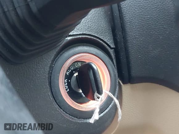 ✅ 2008 Saturn VUE XR • VIN: 3GSDL73728S505914 • Lot: 42897978. Listed on IAAI with 215,931 mi. Free auction sales archive from the USA and detailed vehicle history report at DreamBid. Image 11.