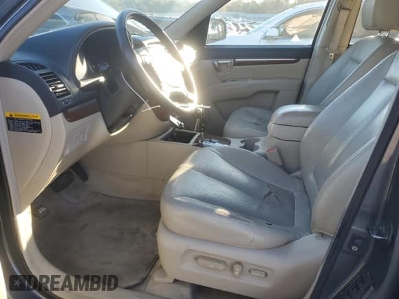 ✅ 2007 Hyundai Santa Fe SE • VIN: 5NMSH13E97H110019 • Lot: 92679795. Listed on Copart with 129,607 mi. Free auction sales archive from the USA and detailed vehicle history report at DreamBid. Image 7.