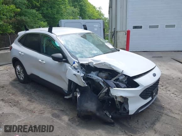 ✅ 2022 Ford Escape SE • VIN: 1FMCU9G62NUA67291 • Lot: 42350805. Listed on IAAI with 25,719 mi. Free auction sales archive from the USA and detailed vehicle history report at DreamBid. Image 1.