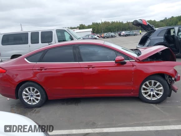 ✅ 2018 Ford Fusion S • VIN: 3FA6P0G79JR267315 • Лот: 43426662. Опубликован ранее на IAAI с пробегом 115 378 миль. Бесплатный доступ к архиву аукционных продаж из США и подробный отчёт об истории автомобиля на DreamBid. Изображение 13.