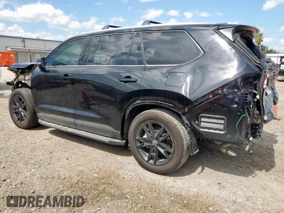 ✅ 2025 Toyota Highlander XLE • VIN: 5TDAAAA54SS021676 • Lot: 65187135. Listed on Copart with 3,619 mi. Free auction sales archive from the USA and detailed vehicle history report at DreamBid. Image 2.