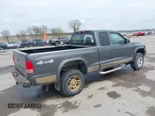 ✅ 2003 Dodge Dakota • VIN: 1D7HG32X53S368523 • Lot: 42072383. Wystawiony na IAAI z przebiegiem 155 976 mil. Bezpłatny archiwum sprzedaży aukcyjnych z USA i szczegółowy raport historii pojazdu na DreamBid. Zdjęcie 4.