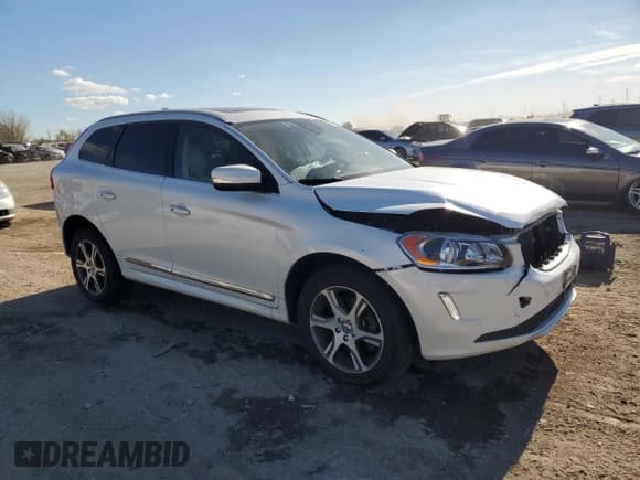 ✅ 2015 Volvo XC60 T6 • VIN: YV4902RK2F2721325 • Лот: 90542415. Опубликован ранее на Copart с пробегом 124 268 миль. Бесплатный доступ к архиву аукционных продаж из США и подробный отчёт об истории автомобиля на DreamBid. Изображение 4.