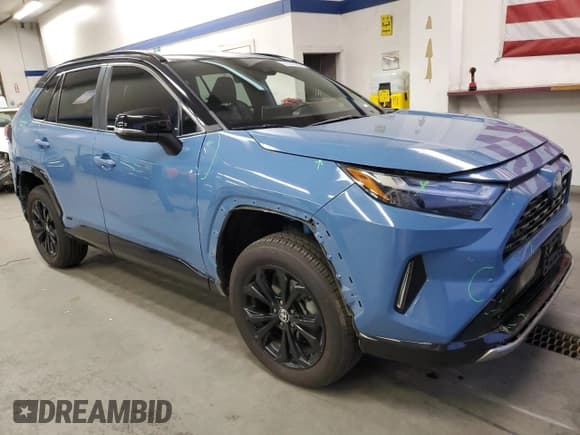 ✅ 2022 Toyota RAV4 Hybrid XSE • VIN: 4T3E6RFVXNU090661 • Лот: 91073205. Опубликован ранее на Copart с пробегом 43 381 миль. Бесплатный доступ к архиву аукционных продаж из США и подробный отчёт об истории автомобиля на DreamBid. Изображение 4.