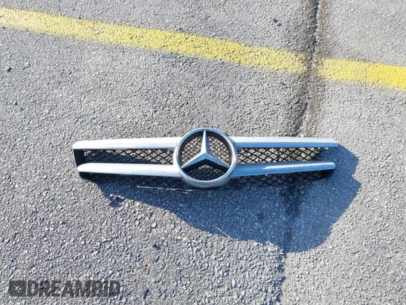 ✅ 2013 Mercedes-Benz C 250 • VIN: WDDGJ4HB5DG085073 • Lot: 41696760. Wystawiony na IAAI z przebiegiem 196 802 mil. Bezpłatny archiwum sprzedaży aukcyjnych z USA i szczegółowy raport historii pojazdu na DreamBid. Zdjęcie 12.