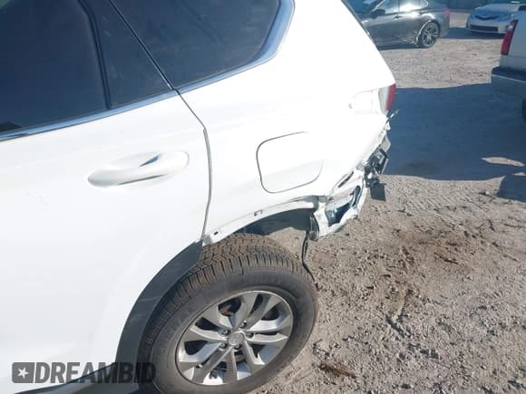 ✅ 2020 Hyundai Santa Fe SEL • VIN: 5NMS3CAD7LH278109 • Lot: 43118546. Listed on IAAI with 49,175 mi. Free auction sales archive from the USA and detailed vehicle history report at DreamBid. Image 6.