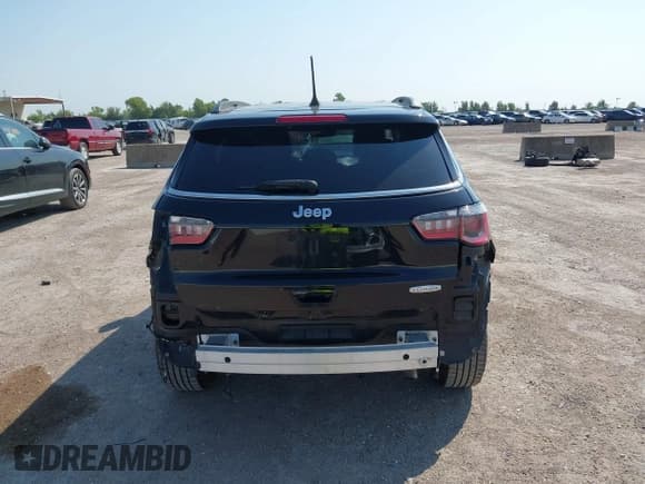 ✅ 2018 Jeep Compass Latitude • VIN: 3C4NJCBB0JT502515 • Lot: 42934546. Wystawiony na IAAI z przebiegiem 77 123 mil. Bezpłatny archiwum sprzedaży aukcyjnych z USA i szczegółowy raport historii pojazdu na DreamBid. Zdjęcie 6.