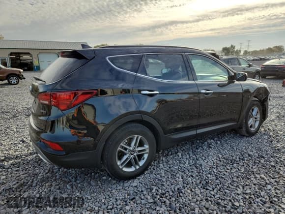 ✅ 2018 Hyundai Santa Fe 2.4L • VIN: 5NMZU3LB4JH097568 • Lot: 91327875. Listed on Copart with 61,804 mi. Free auction sales archive from the USA and detailed vehicle history report at DreamBid. Image 3.