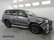 ✅ 2023 Lexus GX 460 Premium • VIN: JTJAM7BX3P5375547 • Lot: 85304605. Wystawiony na Copart z przebiegiem 9 957 mil. Bezpłatny archiwum sprzedaży aukcyjnych z USA i szczegółowy raport historii pojazdu na DreamBid. Zdjęcie 4.